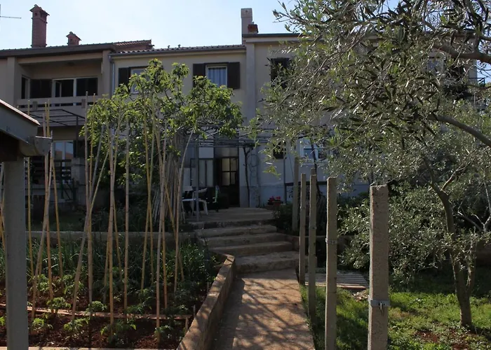 Apartments With Parking Space Pula - 7646 *